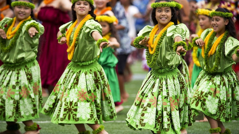 hawaiian-hula-dancers-377653_960_720.jpg