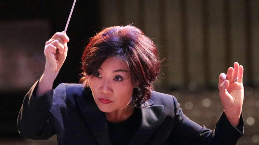 Helen-Cha-Pyo-Conductor.jpg
