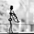 musician-trumpet-metal-snowman-39348