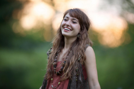 LAUREN DAIGLE