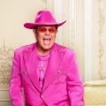 Elton John fb