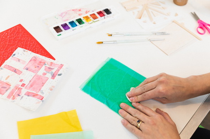 DROP-IN STUDIO PAPER EMBOSSING