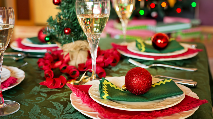 table-meal-food-produce-holiday-plate-1162932-pxhere.com.jpg