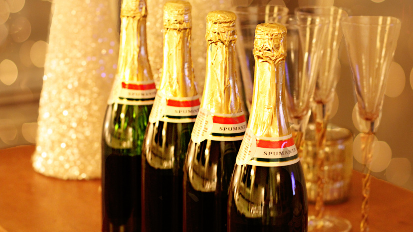 wine-glass-celebration-splash-holiday-romantic-1204443-pxhere.com.jpg