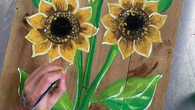 Sunflower La Plata, The Greene Turtle with Artist Katie Detrich.v2.jpg