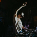 free-photo-of-dj-playing-music-on-mixer-in-nightclub