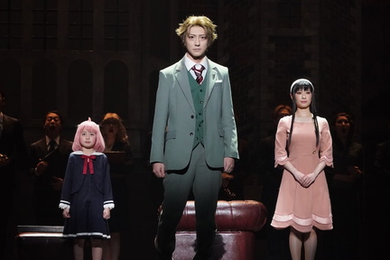 some-lovely-shots-from-the-spyxfamily-musical-link-in-the-v0-sw1h6nu012na1