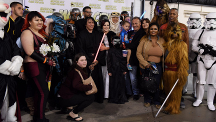 635989264981159595-2016-0515-rb-me-comiccon219