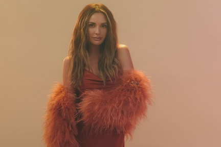 Carly Pearce.v1