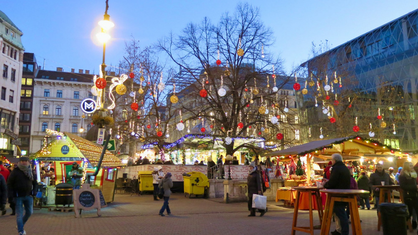 Annual Fall Into Winter Holiday Market.jpg