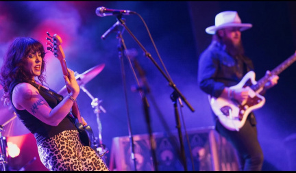 Announcing DANIELLE NICOLE at Mojo's!