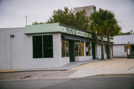 Tepeyolot-Cerveceria-exterior-1