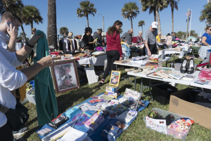 A1A_Garage-Sale02