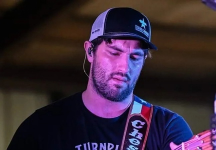 Casey Chesnutt.v1