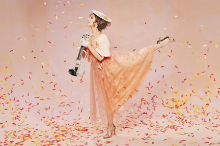 Lindsey Stirling - The Snow Waltz Tour