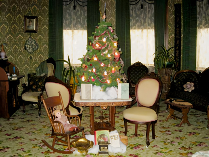 Victorian Cottage Christmas (1)
