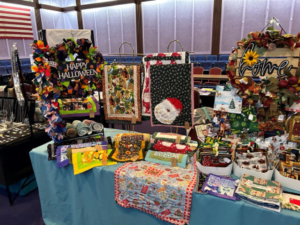 Showbiz Salem Holiday Market