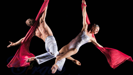 Cirque Holiday Pops