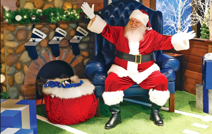 Santa at the Star (1)