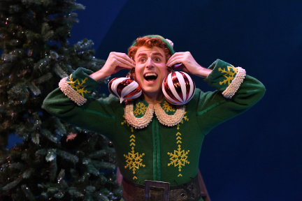 buddy-tyler-pirrung-loves-christmas-in-the-arizona-broadway-theatre-production-of-elf-the-musical