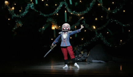 Nutcracker_-_C21009-14