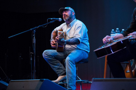 Aaron Lewis