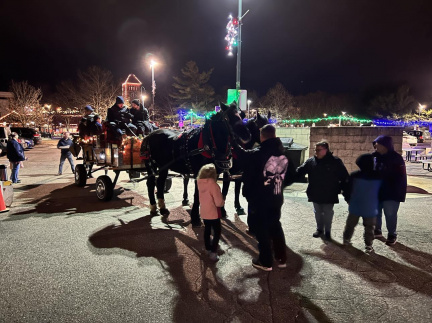 horse-drawn-wagon-rides-2022