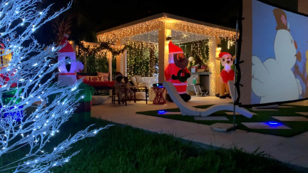 JenniferAmarteifio-frontlinediy-2023Holiday-OutdoorChristmasMovieNights-1