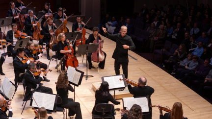 Music-Director-Carlos-Miguel-Prieto-leads-the-North-Carolina-Symphony-EH-1536x864