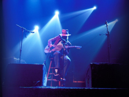 Gary Lucas