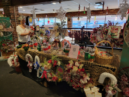 Holiday Arts &amp; Crafts Market