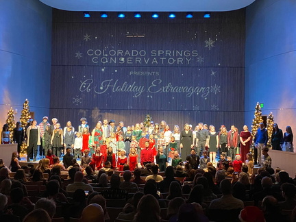 Holiday Extravaganz