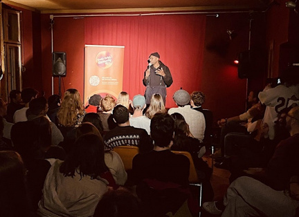 English stand-up Sunday Comedy Party.v1