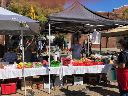 Four Seasons Farmers' Market.
