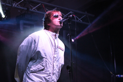 Definitely Mightbe - Oasis Tribute Band