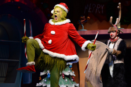 Natalie+Tran+as+Young+Max+and+Reed+Sigmund+as+The+Grinch++in+Dr.+Seuss%2527s+How+the+Grinch+Stole+Christmas+photo+by+Kaitlin+Randolph1
