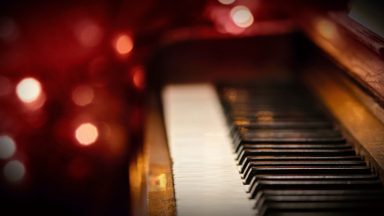 Holiday Dueling Pianos