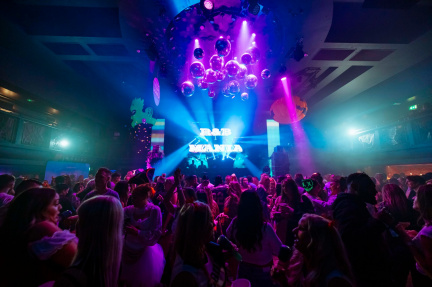 RNB MANIA