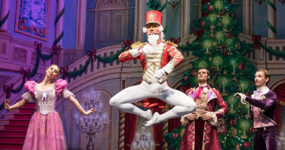 5-nutcracker-doll-leaping.original_9c763bc877987c02f78ae64259e693d3