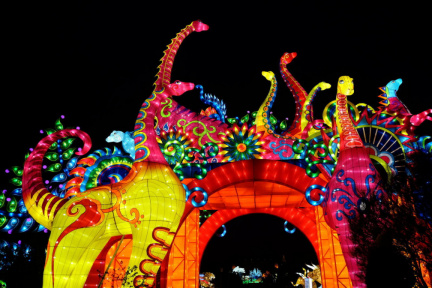 Asian-Lantern-Festival-Dinosaurs