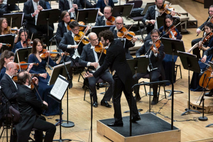 Tjeknavorian dirige l Orchestra Sinfonica di Milano in Amore in musica - foto Angelica Concari 17