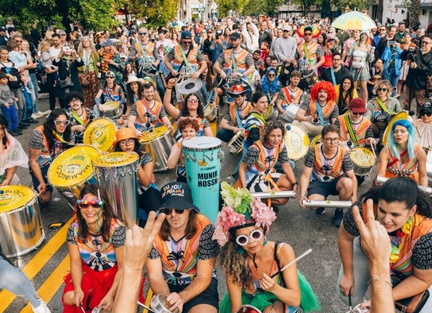 King Mango Strut