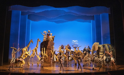 S11Company-of-The-Lion-King-on-Broadway.-Circle-of-Life1.-Photo-by-Matthew-Murphyc-Disney-min-scaled