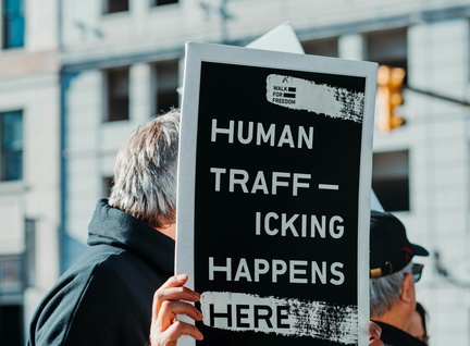 hermes-rivera-0Uw43gNMwbQ-unsplash