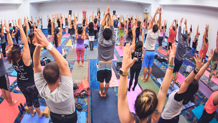 YogaExpoGroupFEAT enhanced