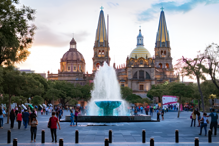 Recorrido a pie por el centro de la ciudad de Guadalajara enhanced