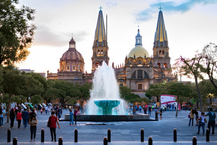 Recorrido a pie por el centro de la ciudad de Guadalajara