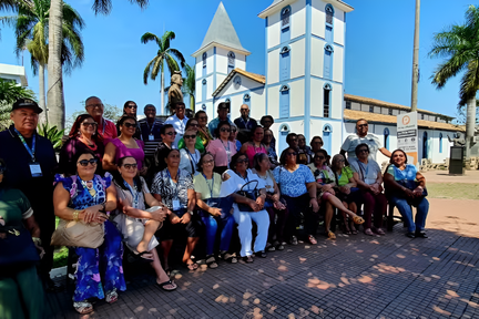 grupo-visita-iglesia-matriz-trindade enhanced (1)
