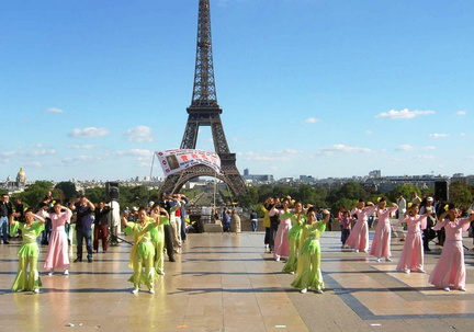 paris-mockup