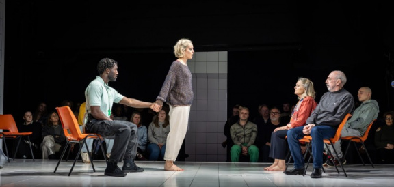 Malachi-Kirby-as-Mark-Denise-Gough-as-Emma-Sinead-Cusack-as-Therapist-and-Kevin-McMonagle-as-Paul-in-People-Places-Things-in-the-West-End.-©-Marc-Brenner-6829-